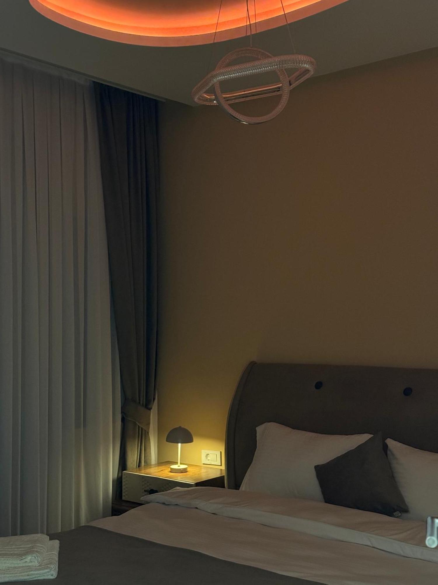 Midtown Prishtina Stays - Central Location Prishtine Bagian luar foto